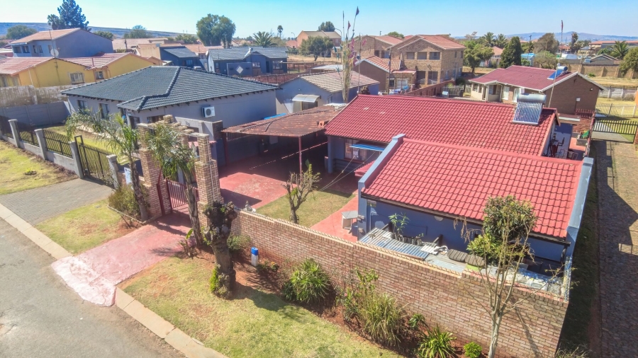 3 Bedroom Property for Sale in Lenasia Ext 1 Gauteng