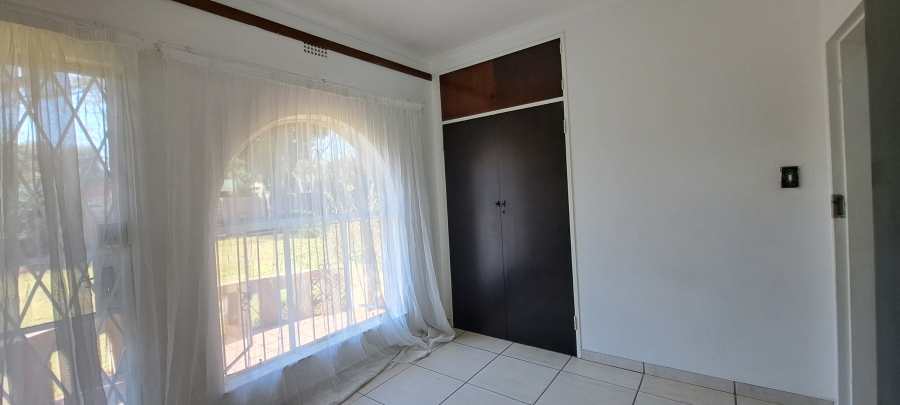 To Let 3 Bedroom Property for Rent in Roodekrans Gauteng