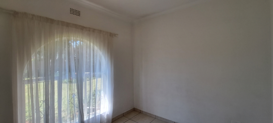 To Let 3 Bedroom Property for Rent in Roodekrans Gauteng