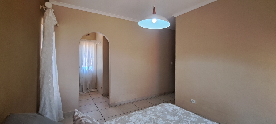 To Let 3 Bedroom Property for Rent in Roodekrans Gauteng