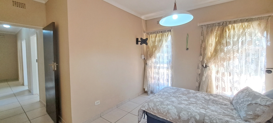 To Let 3 Bedroom Property for Rent in Roodekrans Gauteng