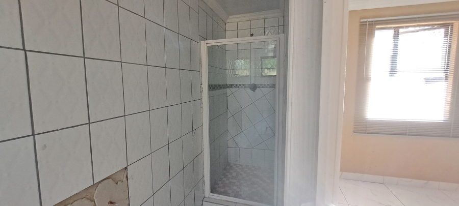 To Let 3 Bedroom Property for Rent in Roodekrans Gauteng