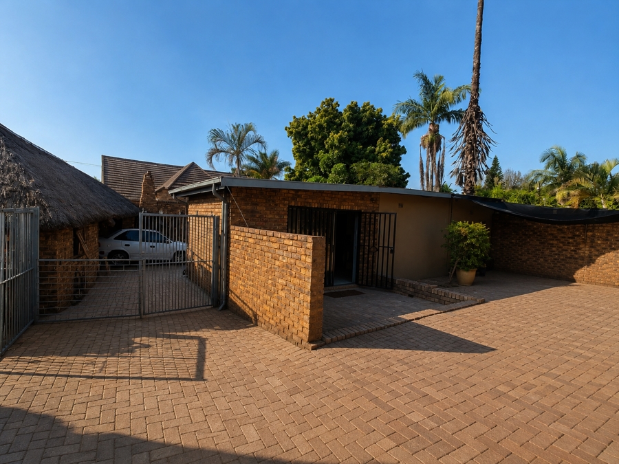 6 Bedroom Property for Sale in Capital Park Gauteng