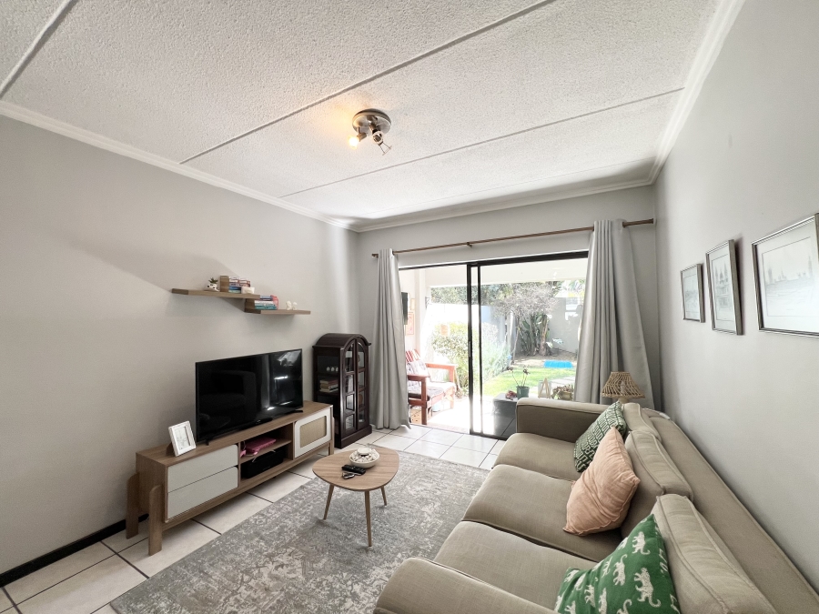1 Bedroom Property for Sale in Douglasdale Gauteng