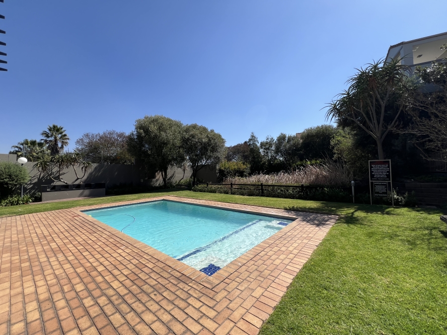 1 Bedroom Property for Sale in Douglasdale Gauteng