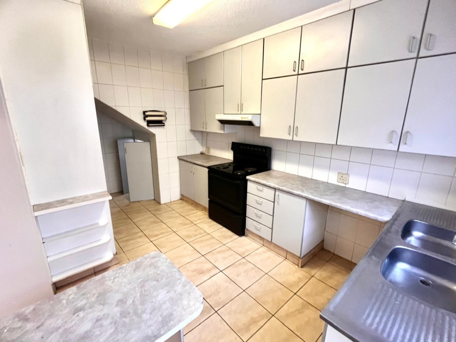 3 Bedroom Property for Sale in Fairland Gauteng