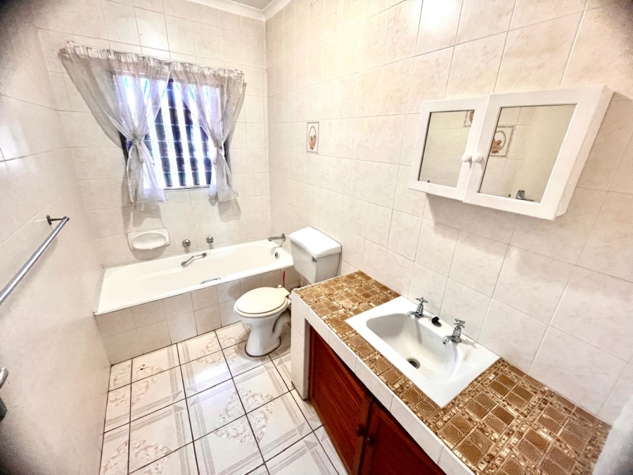 3 Bedroom Property for Sale in Fairland Gauteng