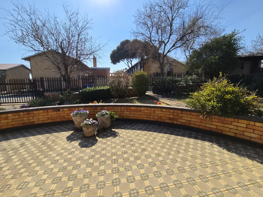 3 Bedroom Property for Sale in Dunvegan Gauteng