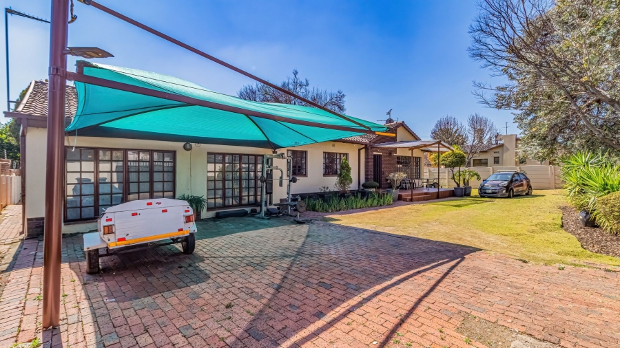 4 Bedroom Property for Sale in Hurlyvale Gauteng