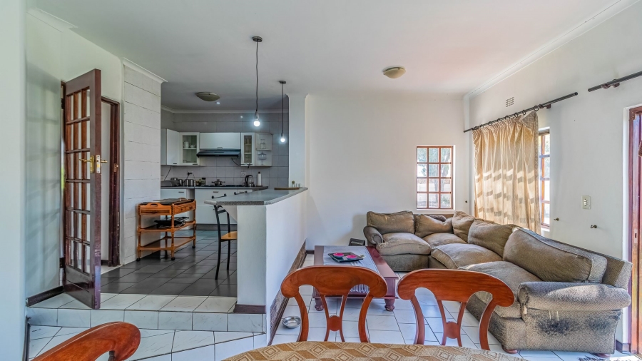 4 Bedroom Property for Sale in Hurlyvale Gauteng