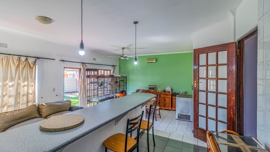 4 Bedroom Property for Sale in Hurlyvale Gauteng