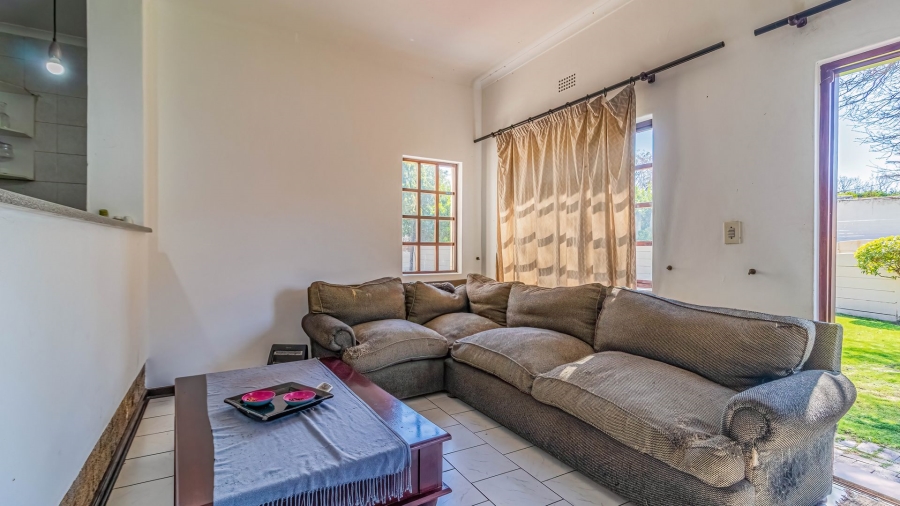4 Bedroom Property for Sale in Hurlyvale Gauteng