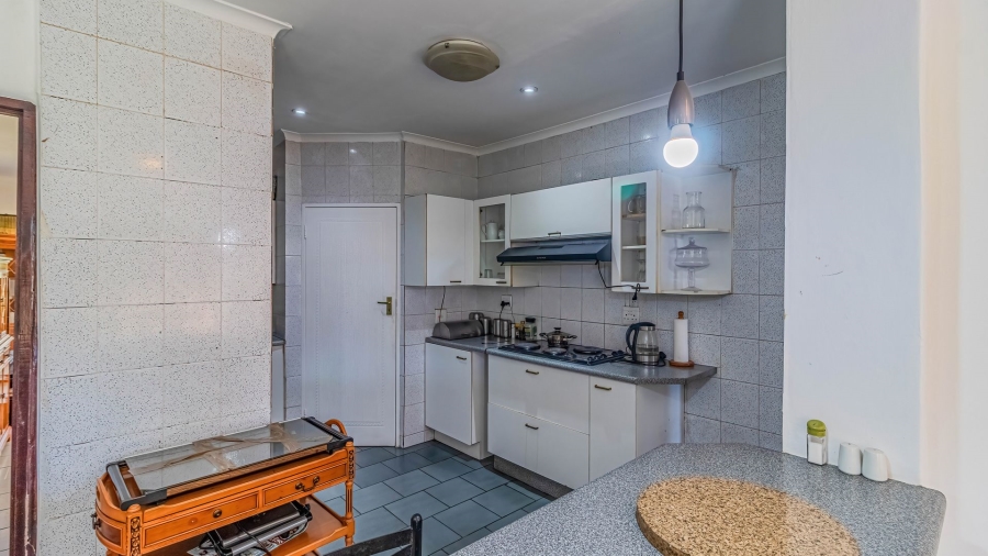 4 Bedroom Property for Sale in Hurlyvale Gauteng