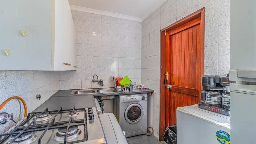 4 Bedroom Property for Sale in Hurlyvale Gauteng