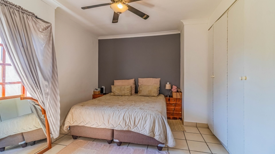 4 Bedroom Property for Sale in Hurlyvale Gauteng