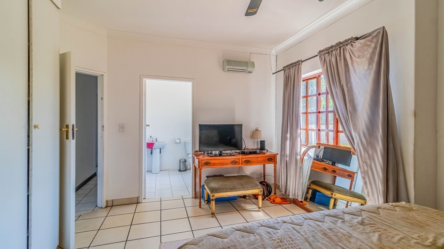 4 Bedroom Property for Sale in Hurlyvale Gauteng