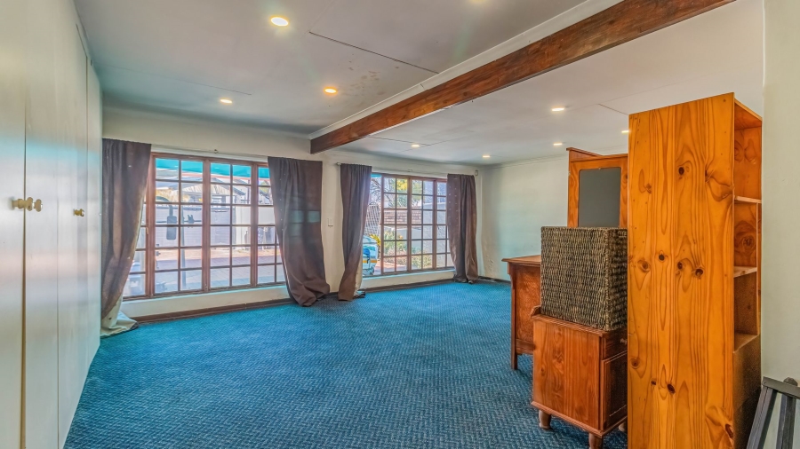 4 Bedroom Property for Sale in Hurlyvale Gauteng