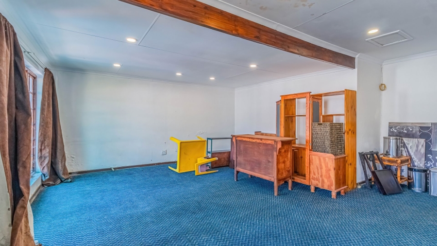 4 Bedroom Property for Sale in Hurlyvale Gauteng