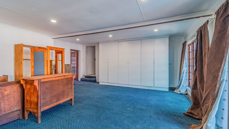 4 Bedroom Property for Sale in Hurlyvale Gauteng