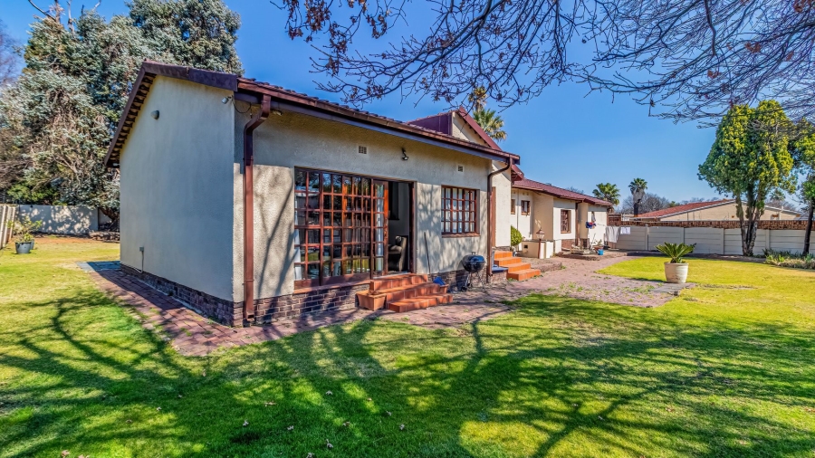 4 Bedroom Property for Sale in Hurlyvale Gauteng