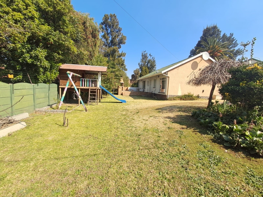 3 Bedroom Property for Sale in Brackendowns Gauteng