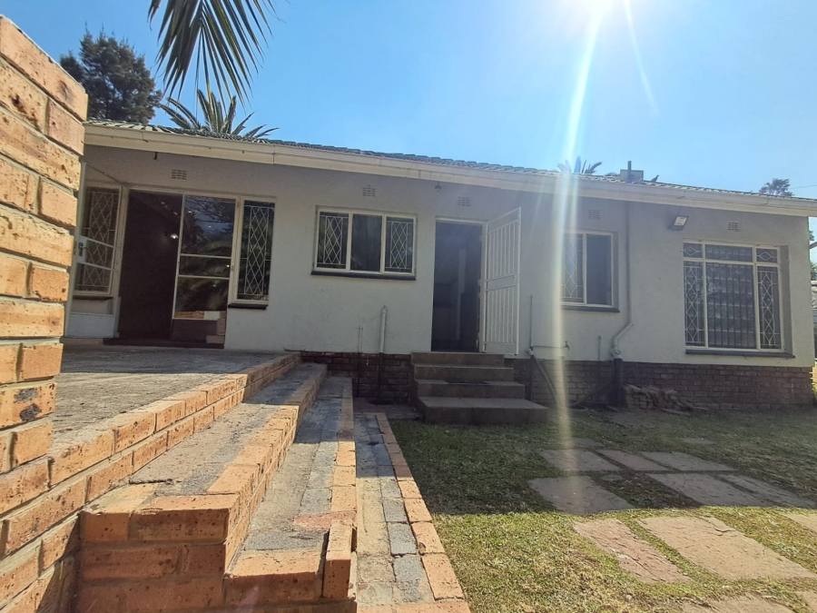 3 Bedroom Property for Sale in Brackendowns Gauteng