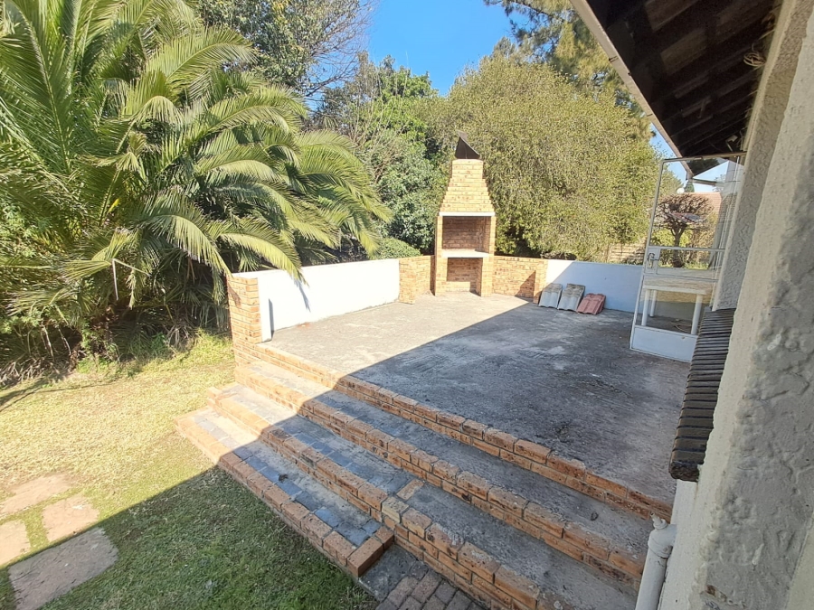 3 Bedroom Property for Sale in Brackendowns Gauteng