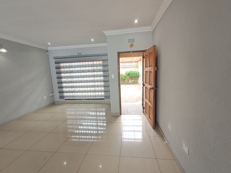 3 Bedroom Property for Sale in Brackendowns Gauteng