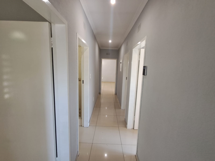 3 Bedroom Property for Sale in Brackendowns Gauteng