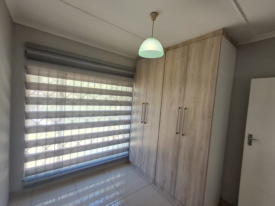 3 Bedroom Property for Sale in Brackendowns Gauteng