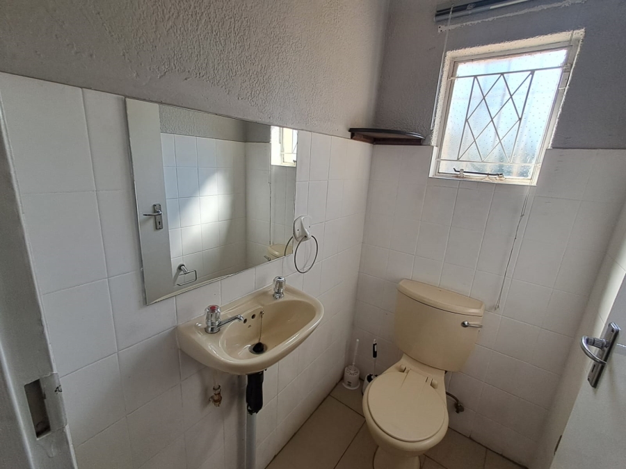 3 Bedroom Property for Sale in Brackendowns Gauteng