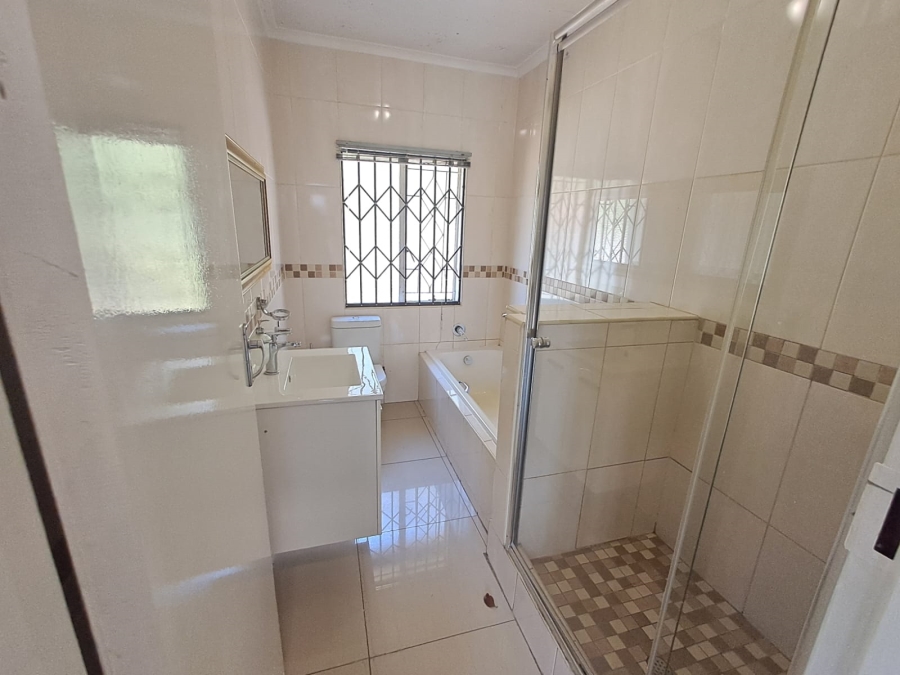 3 Bedroom Property for Sale in Brackendowns Gauteng