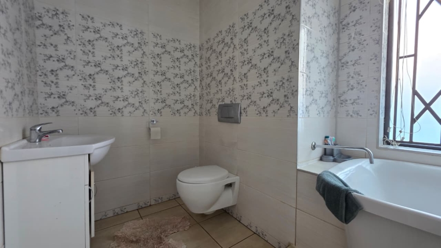 3 Bedroom Property for Sale in Clarina Gauteng