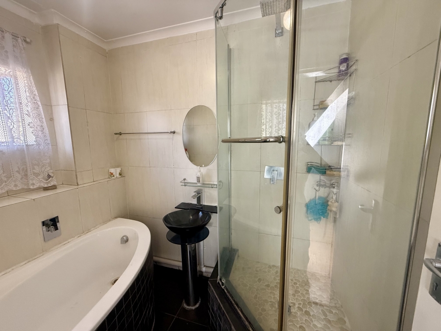 2 Bedroom Property for Sale in Wonderboom Gauteng