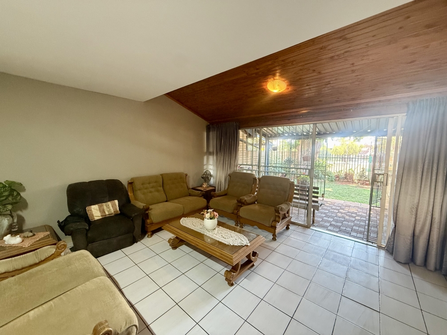 2 Bedroom Property for Sale in Wonderboom Gauteng