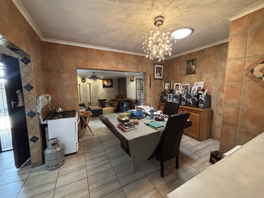 3 Bedroom Property for Sale in Farrarmere Gauteng