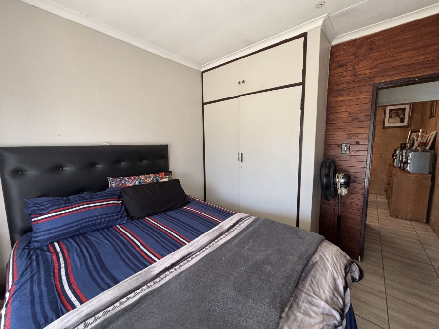 3 Bedroom Property for Sale in Farrarmere Gauteng