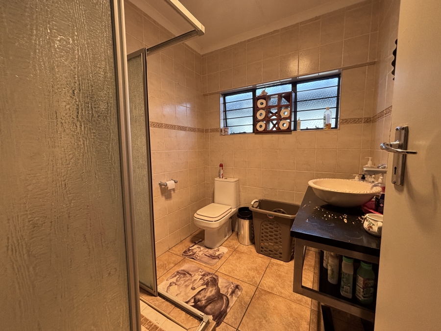 3 Bedroom Property for Sale in Farrarmere Gauteng