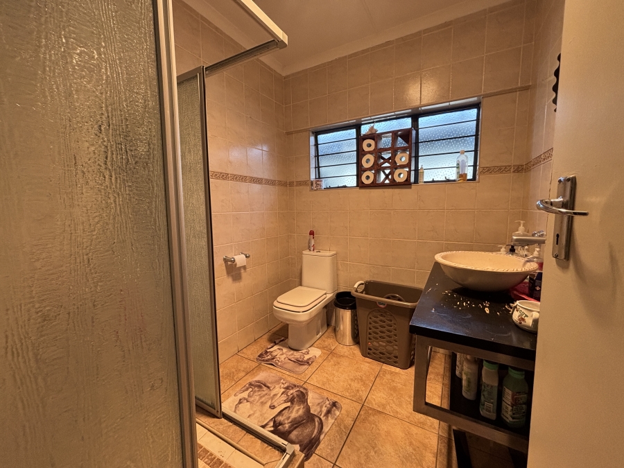 3 Bedroom Property for Sale in Farrarmere Gauteng