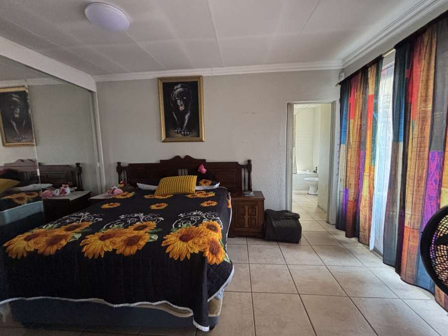 3 Bedroom Property for Sale in Farrarmere Gauteng