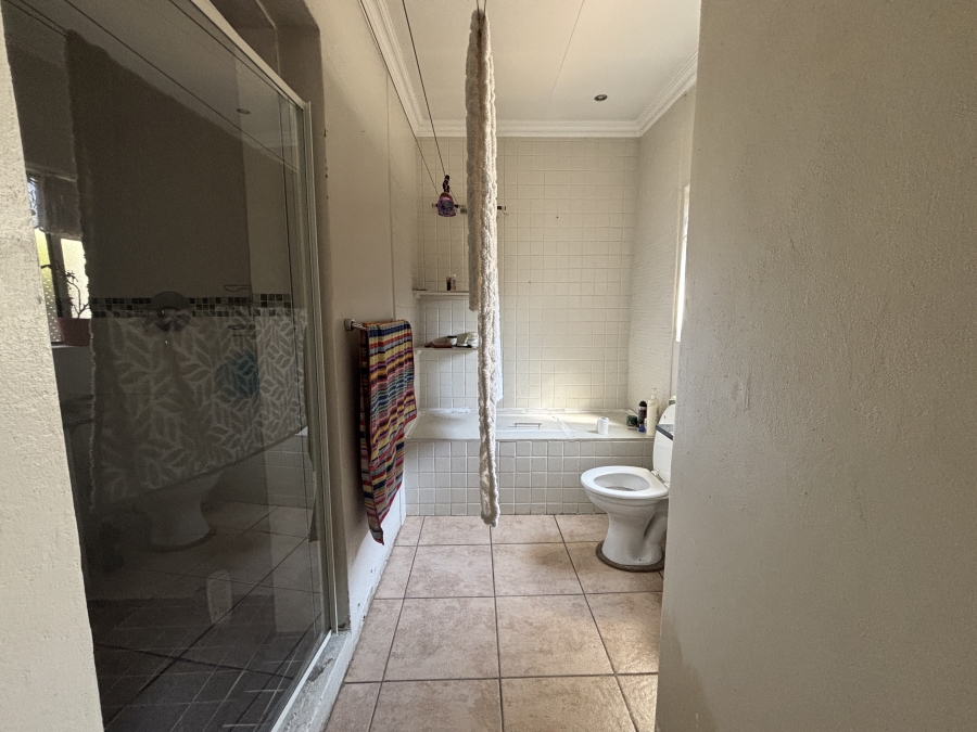 3 Bedroom Property for Sale in Farrarmere Gauteng