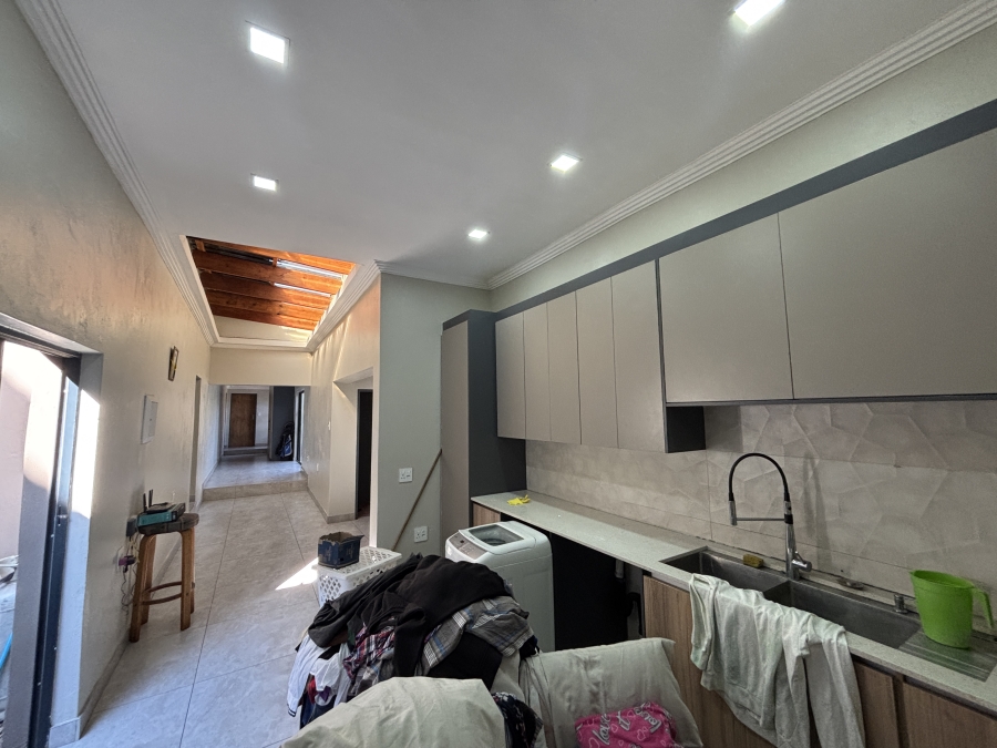 4 Bedroom Property for Sale in Westdene Gauteng