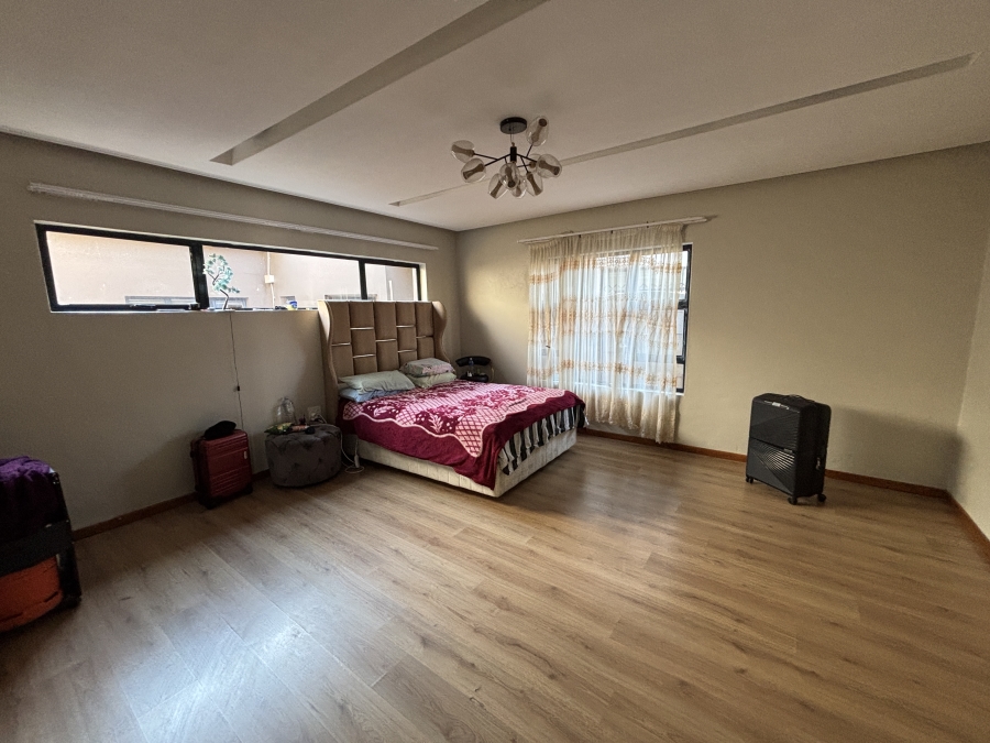 4 Bedroom Property for Sale in Westdene Gauteng