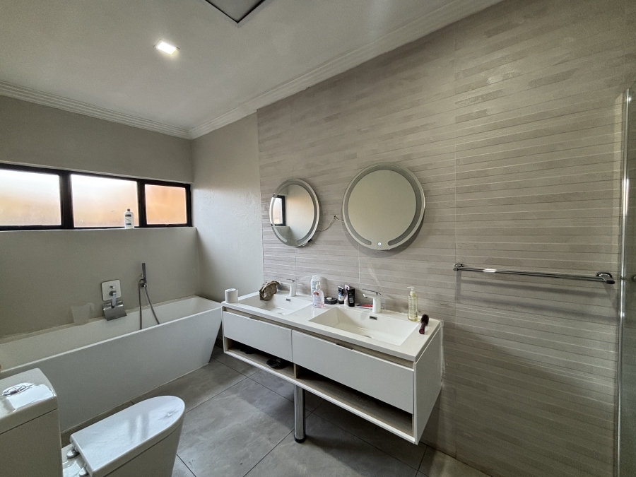 4 Bedroom Property for Sale in Westdene Gauteng