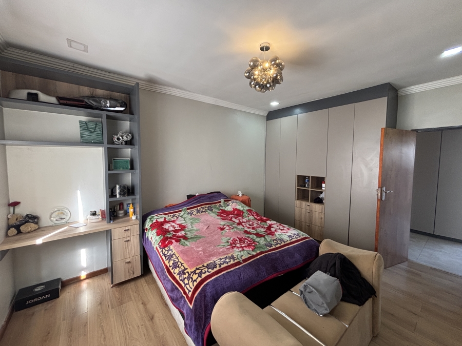4 Bedroom Property for Sale in Westdene Gauteng