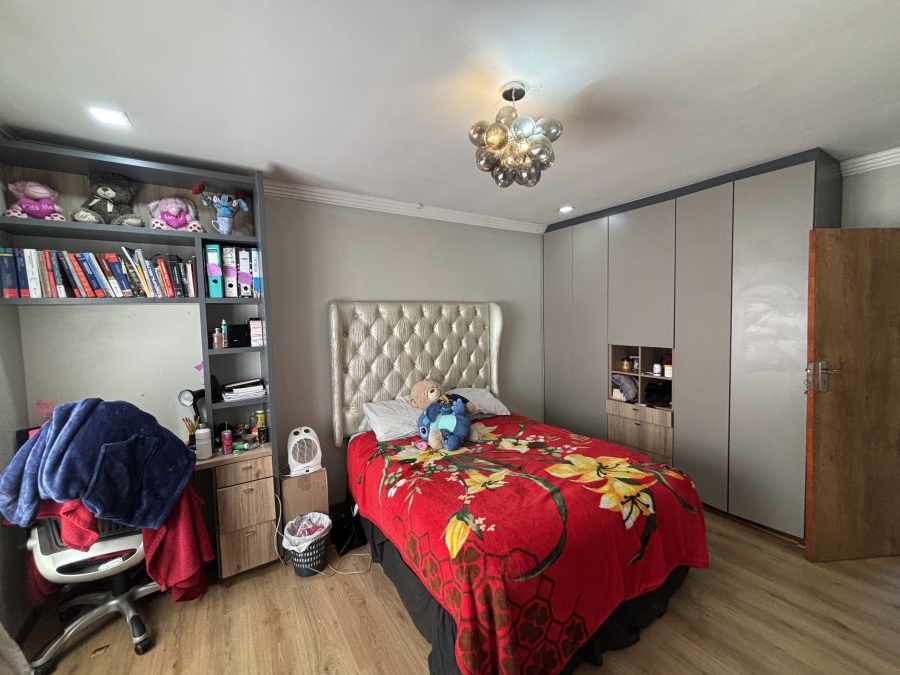 4 Bedroom Property for Sale in Westdene Gauteng