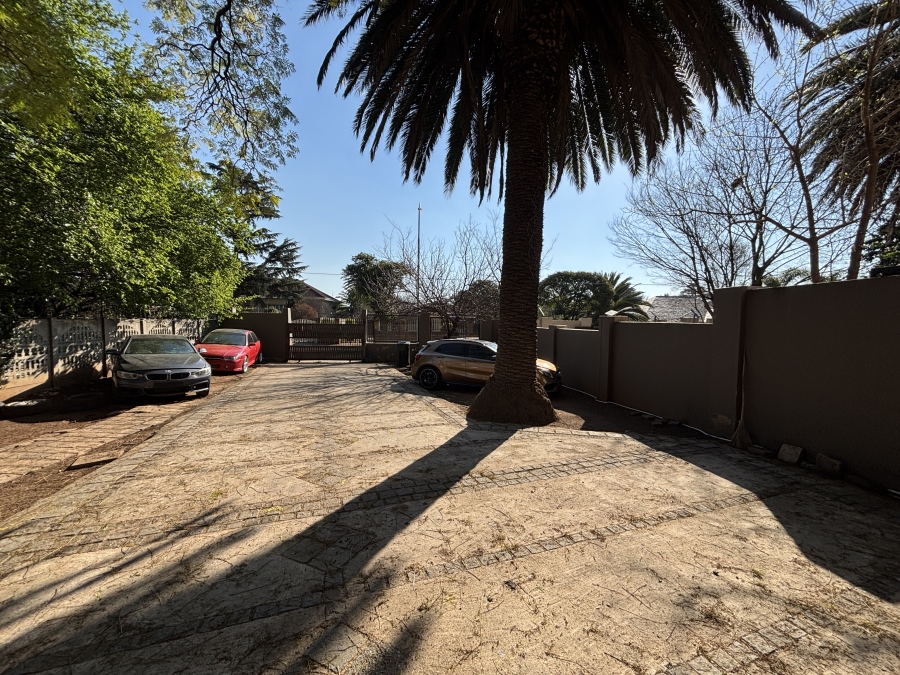 4 Bedroom Property for Sale in Westdene Gauteng