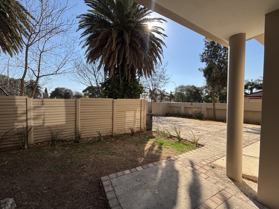 6 Bedroom Property for Sale in Westdene Gauteng