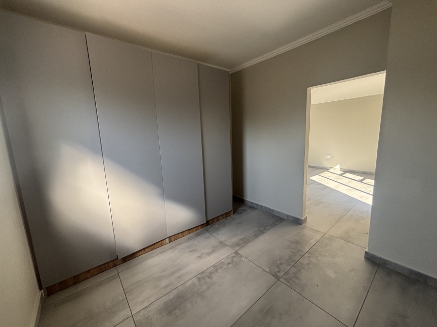 6 Bedroom Property for Sale in Westdene Gauteng