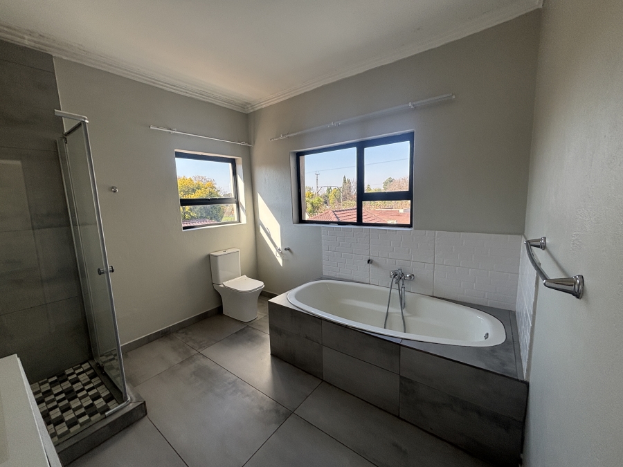 6 Bedroom Property for Sale in Westdene Gauteng